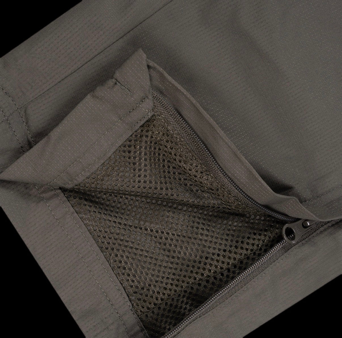 Lesthu tracksuit olive